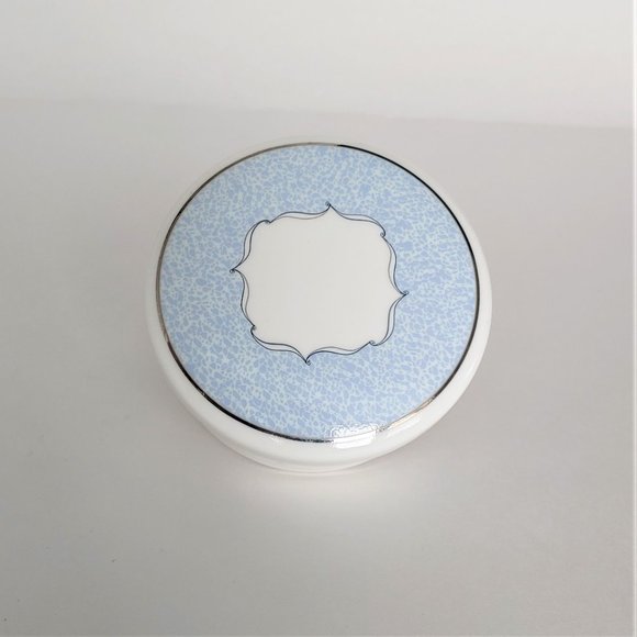 Wedgewood Venice Bone China Ring & Trinket Box - Picture 6 of 7